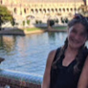 Meet your Posher, Emelia